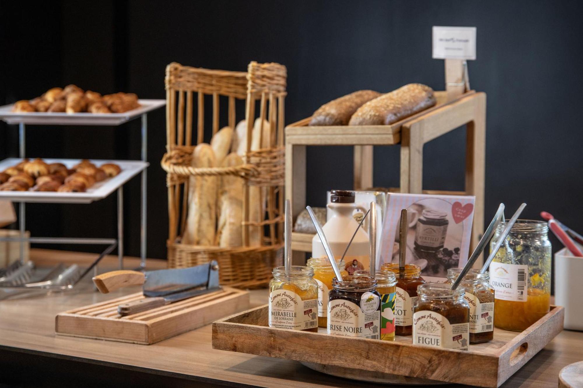 Novotel Bordeaux Merignac Eksteriør billede